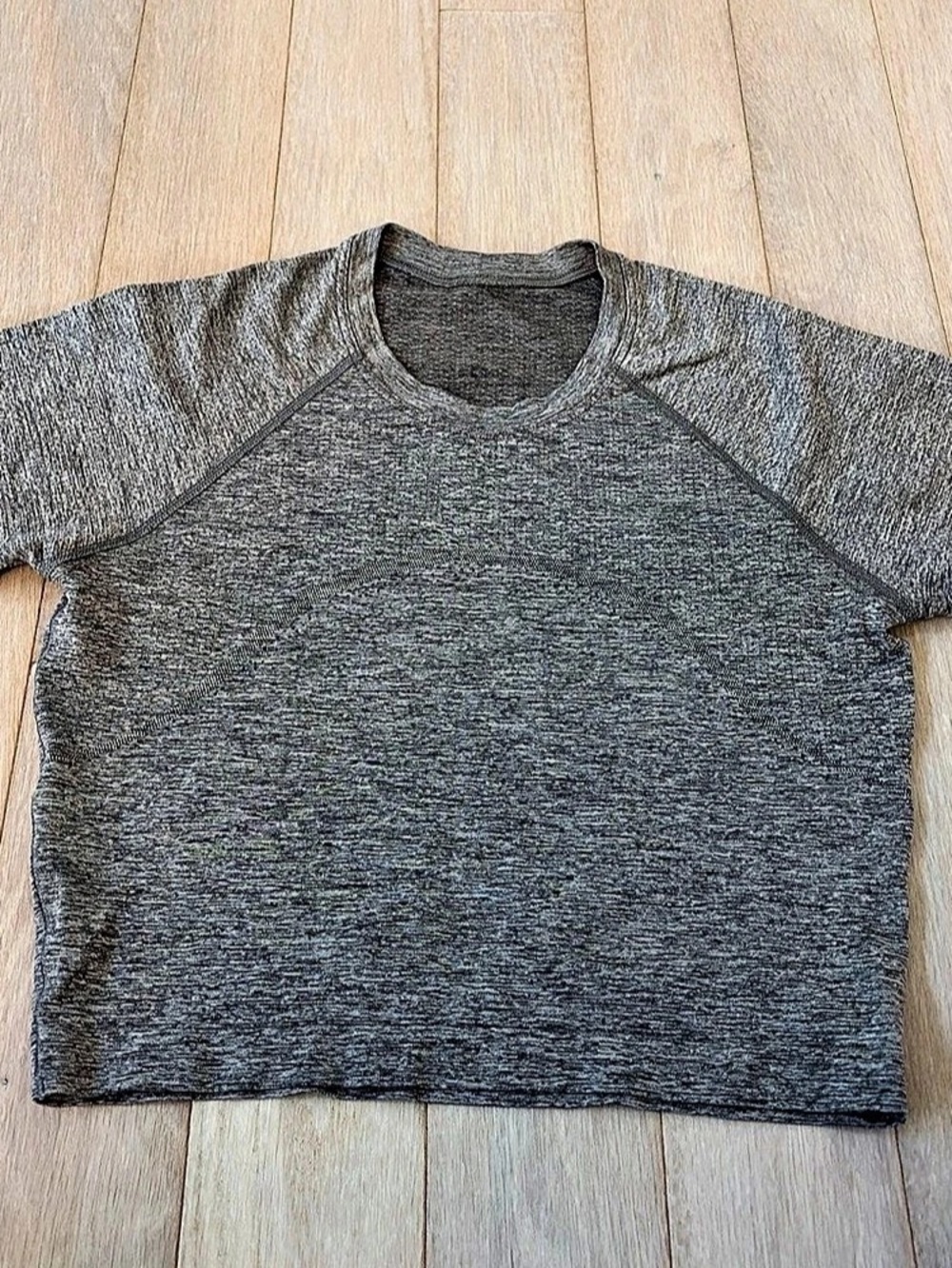 lululemon Swiftly Tech Cropped Short-Sleeve Shirt 2.0 Gray